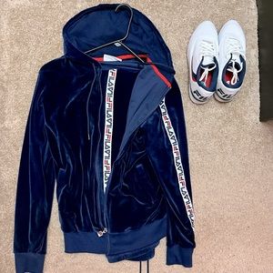 Women’s Large Fila Sweatsuit